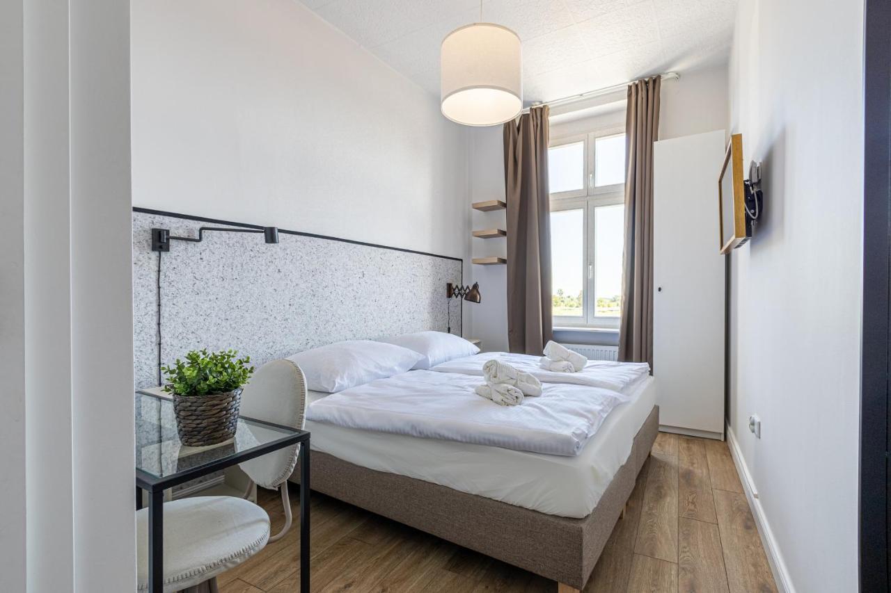 2homerent Apartment